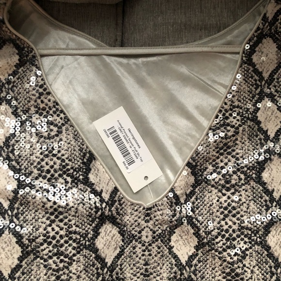 NWT Sequin snakeskin top - Picture 2 of 8